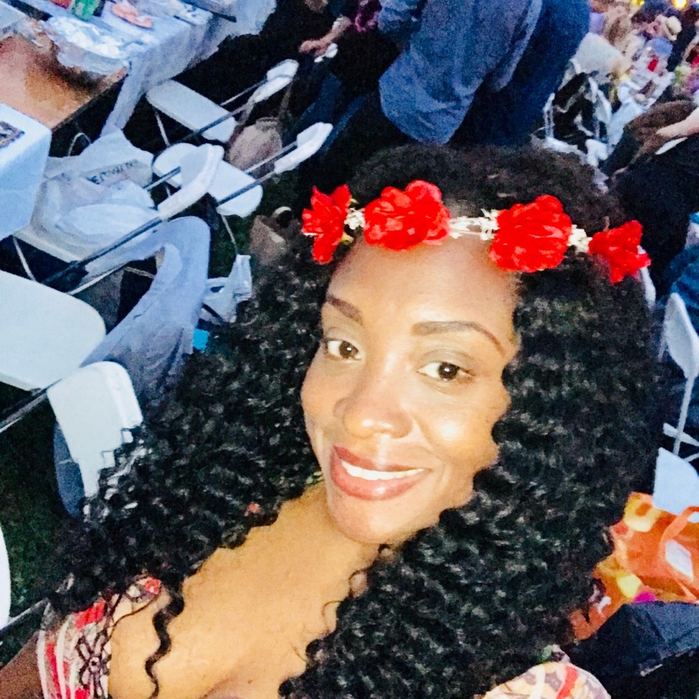 Meet your Posher, Khalia